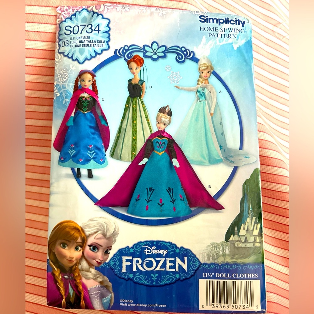 S0734 Simplicity Sewing Pattern UNCUT Disney Frozen 11.5 DOLL Costumes